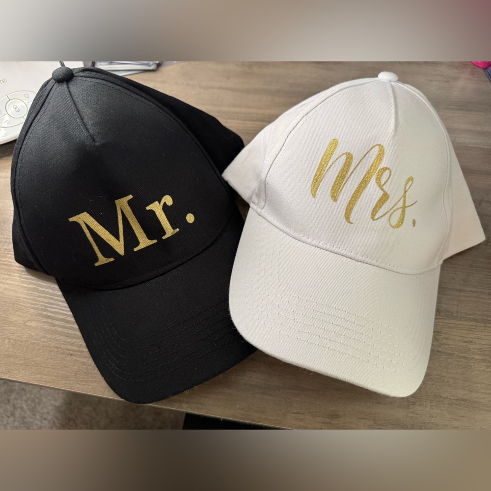 MR & MRS / BRIDAL Baseball Hats